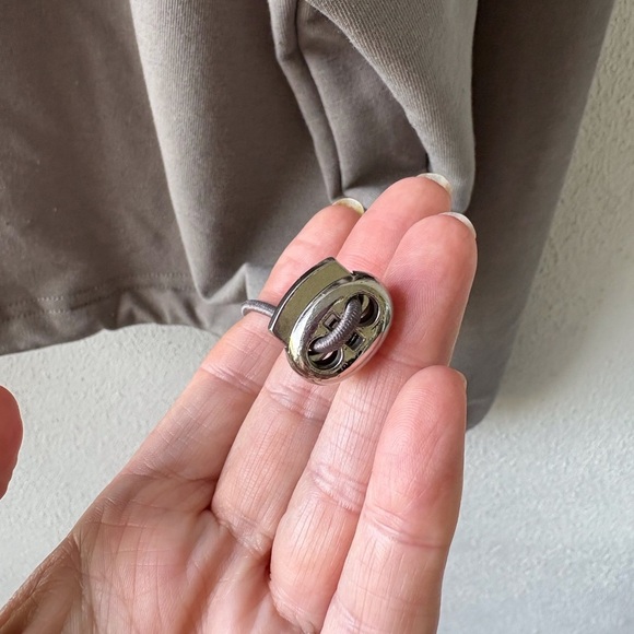 FKEEP Quarter Zip Long Sleeve Boxy Pullover Gray Size L Drawstring at Bottom NWT - Picture 6 of 14